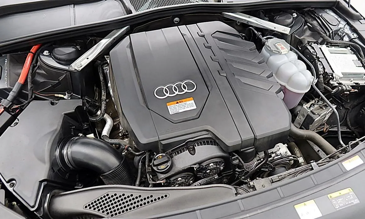 Audi A4 — фото 9