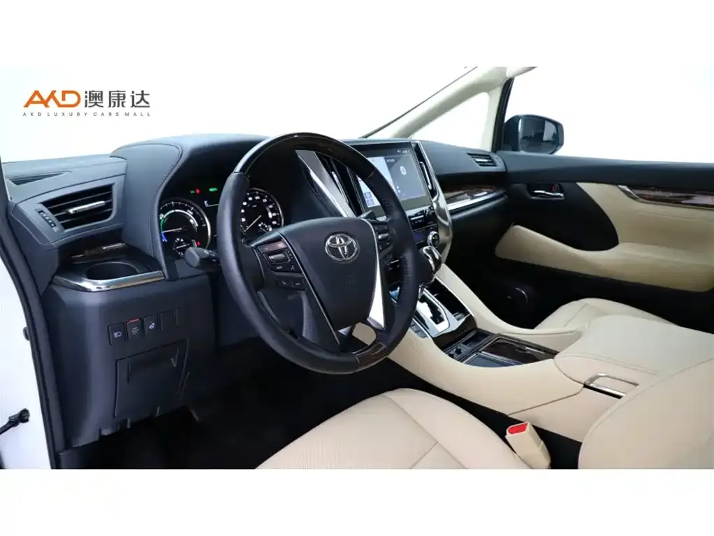 Toyota Alphard — фото 7