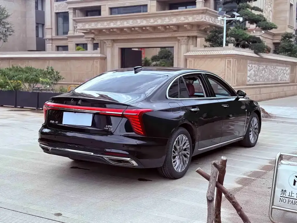 Hongqi H5 — фото 4