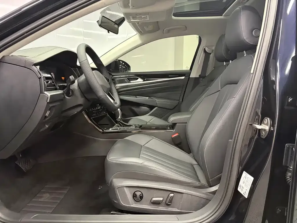 Volkswagen Passat — фото 8
