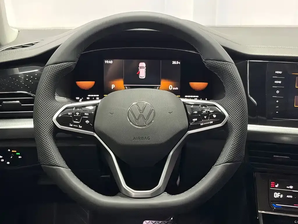Volkswagen Passat — фото 4