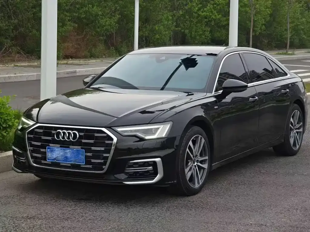Audi A6L — фото 1