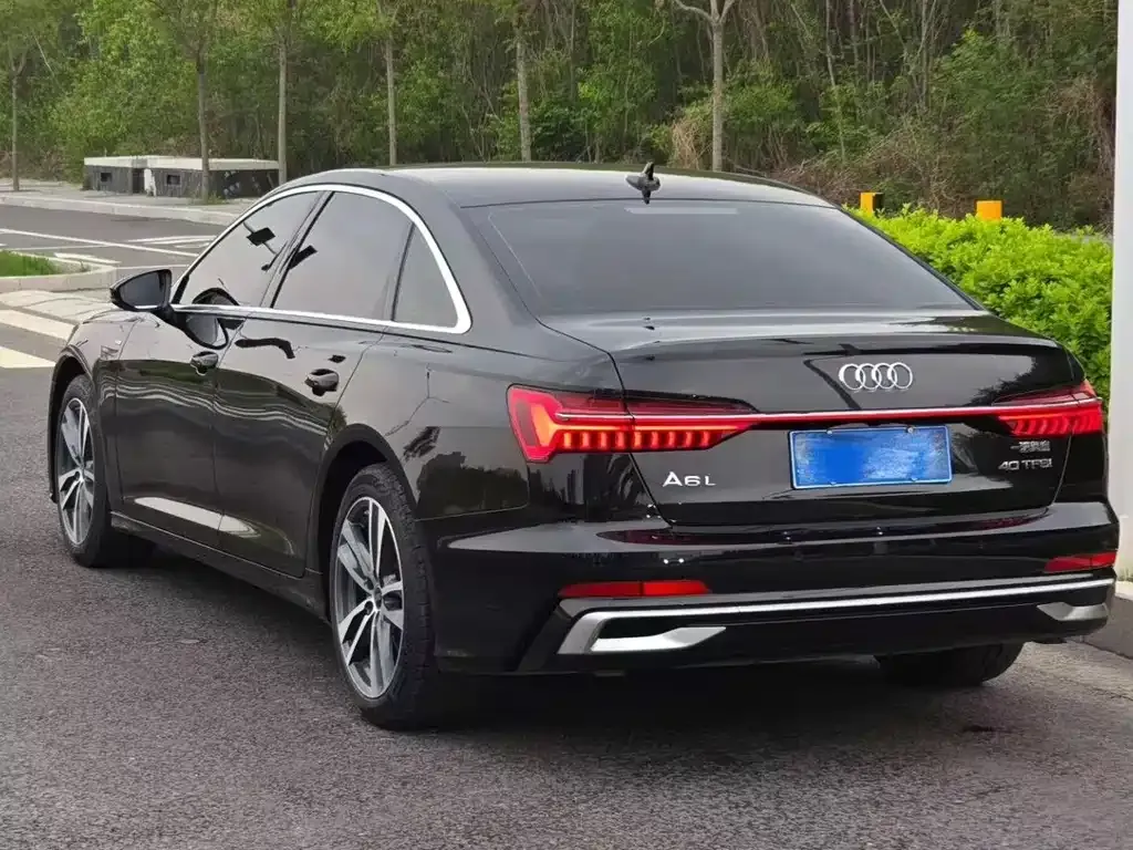 Audi A6L — фото 8
