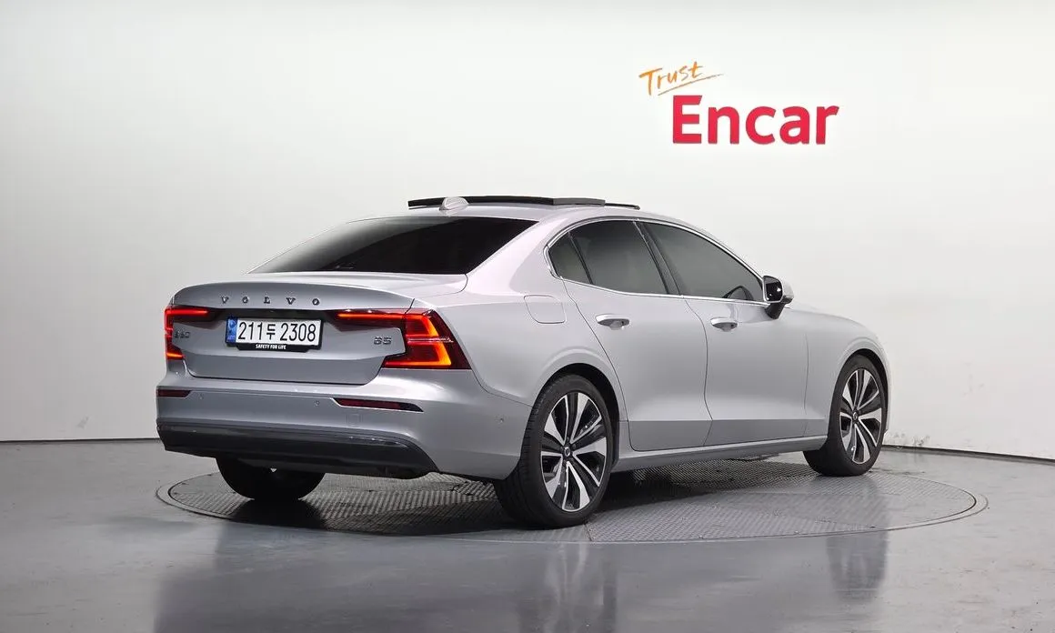 Volvo S60 — фото 4
