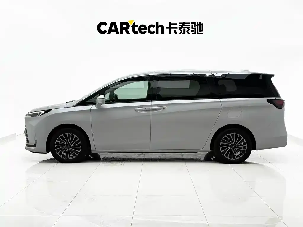 Buick GL8 Hybrid — фото 5