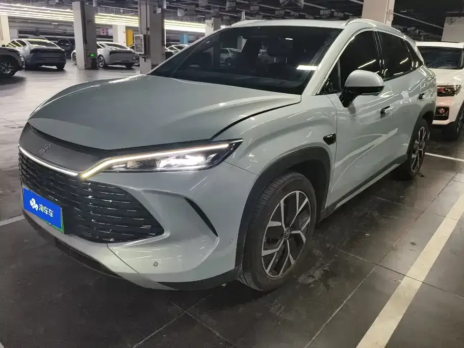 BYD L DM-i — фото 1
