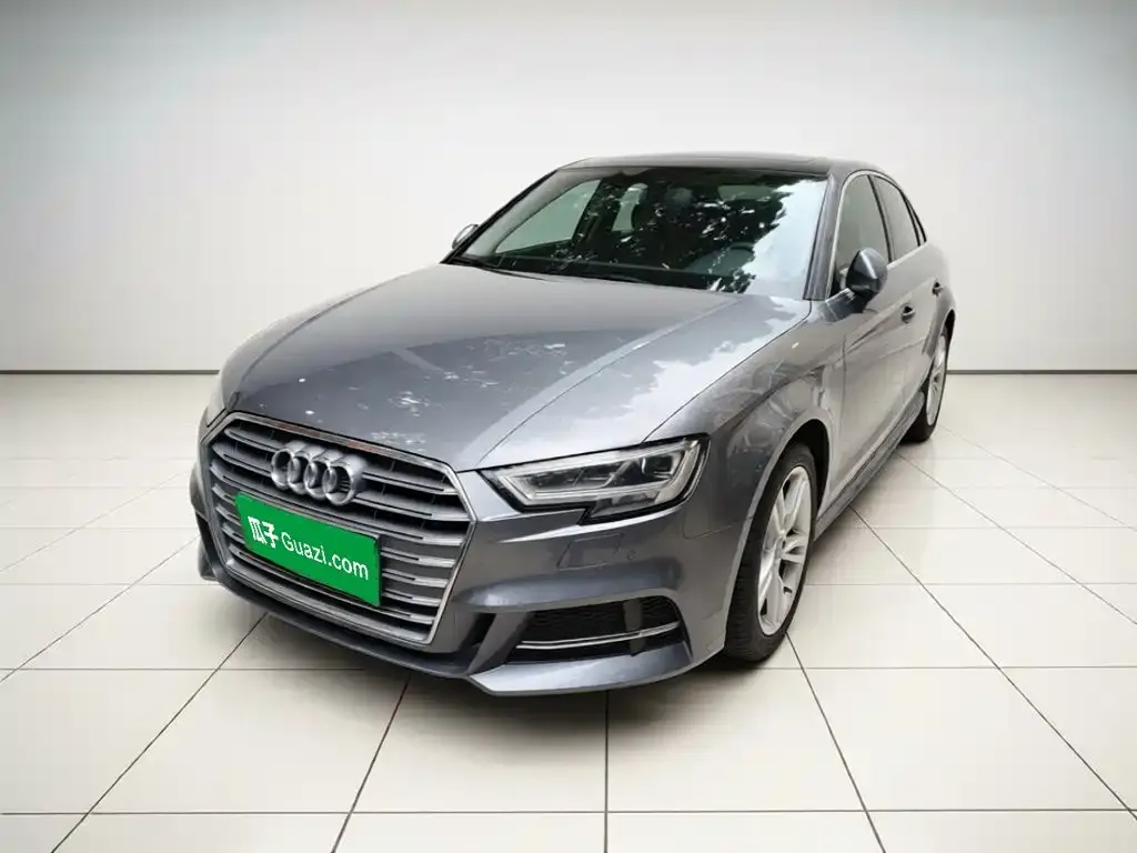 Audi A3 — фото 1