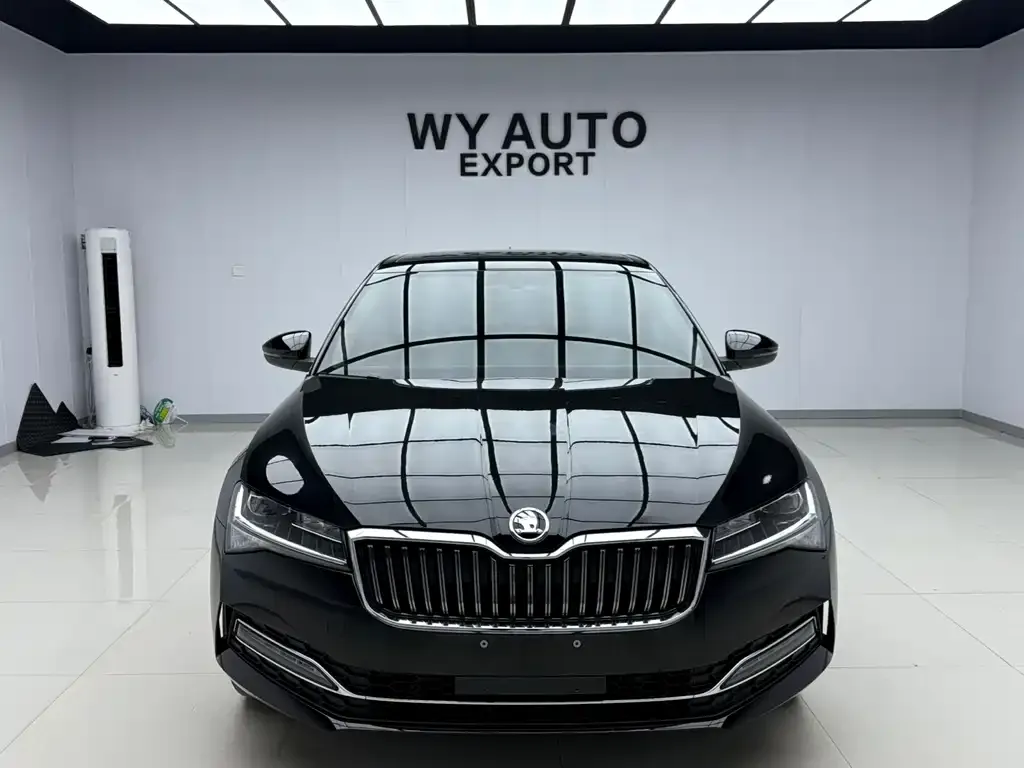 Skoda Superb — фото 5