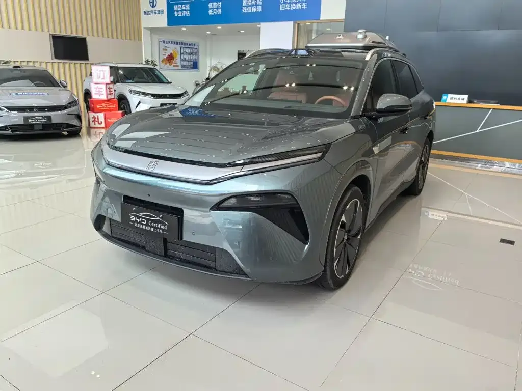 BYD Tang L — фото 1