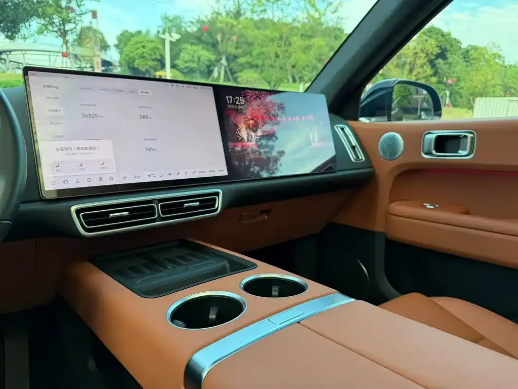 Li Auto L6 — фото 5