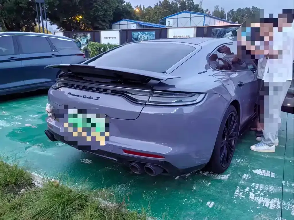 Porsche Panamera Hybrid — фото 4
