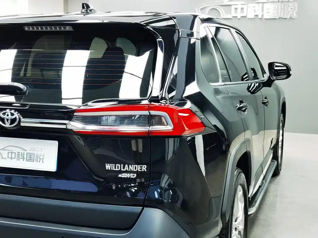 Toyota Wildlander — фото 5