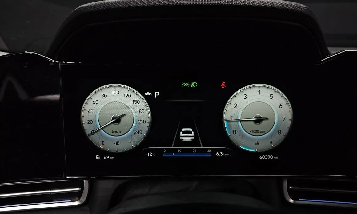 Hyundai AVANTE — фото 2