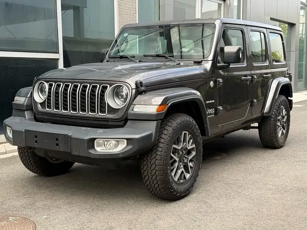 Jeep Wrangler — фото 1