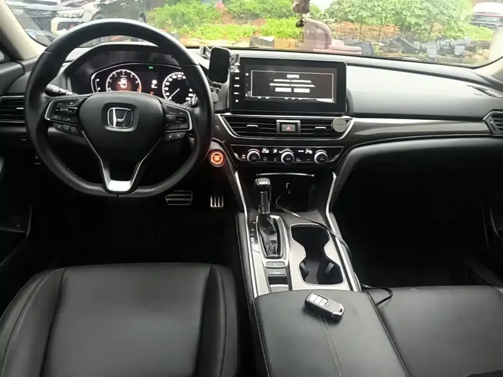 Honda Accord — фото 6