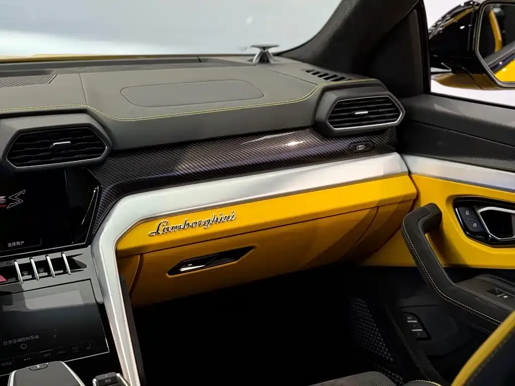 Lamborghini Urus — фото 3
