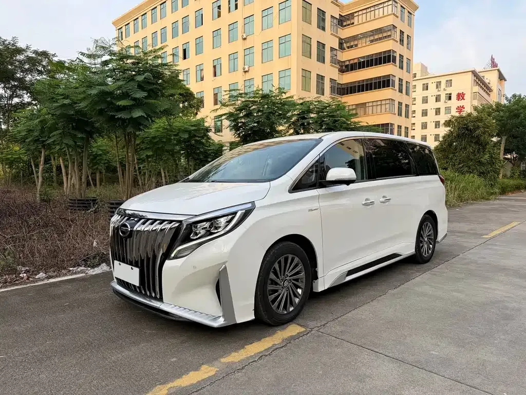 GAC Motor Trumpchi M8 — фото 1