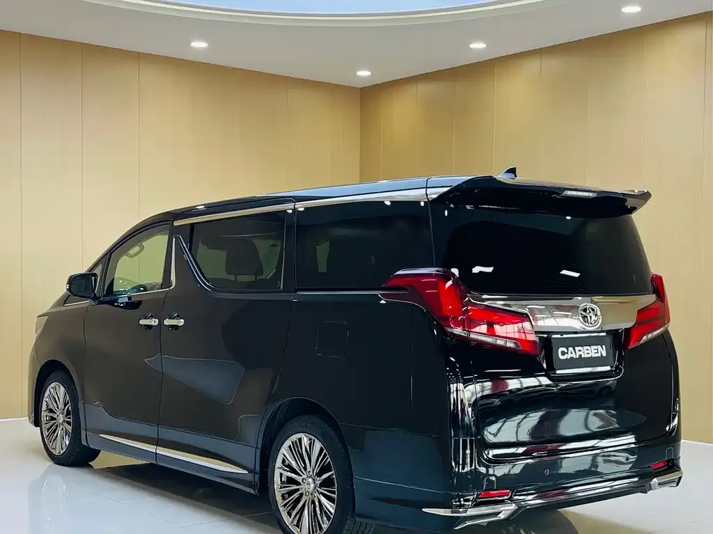 Toyota Alphard — фото 6