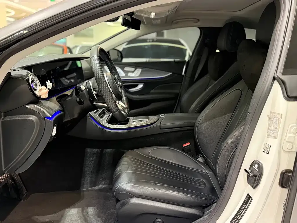 Mercedes-Benz CLS — фото 6