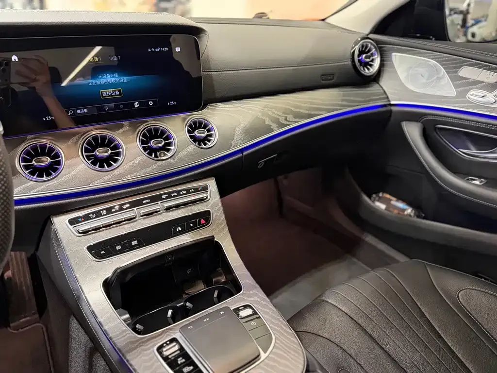 Mercedes-Benz CLS — фото 10