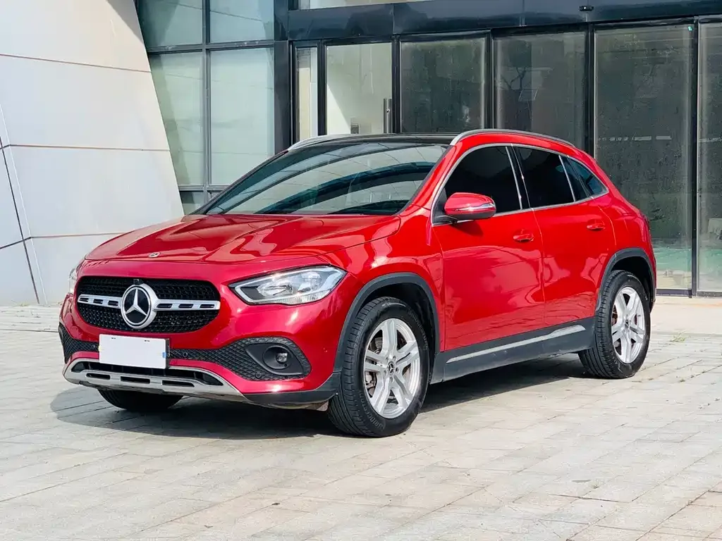 Mercedes-Benz GLA — фото 1