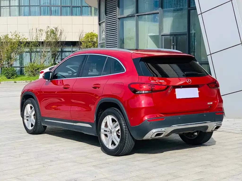 Mercedes-Benz GLA — фото 10