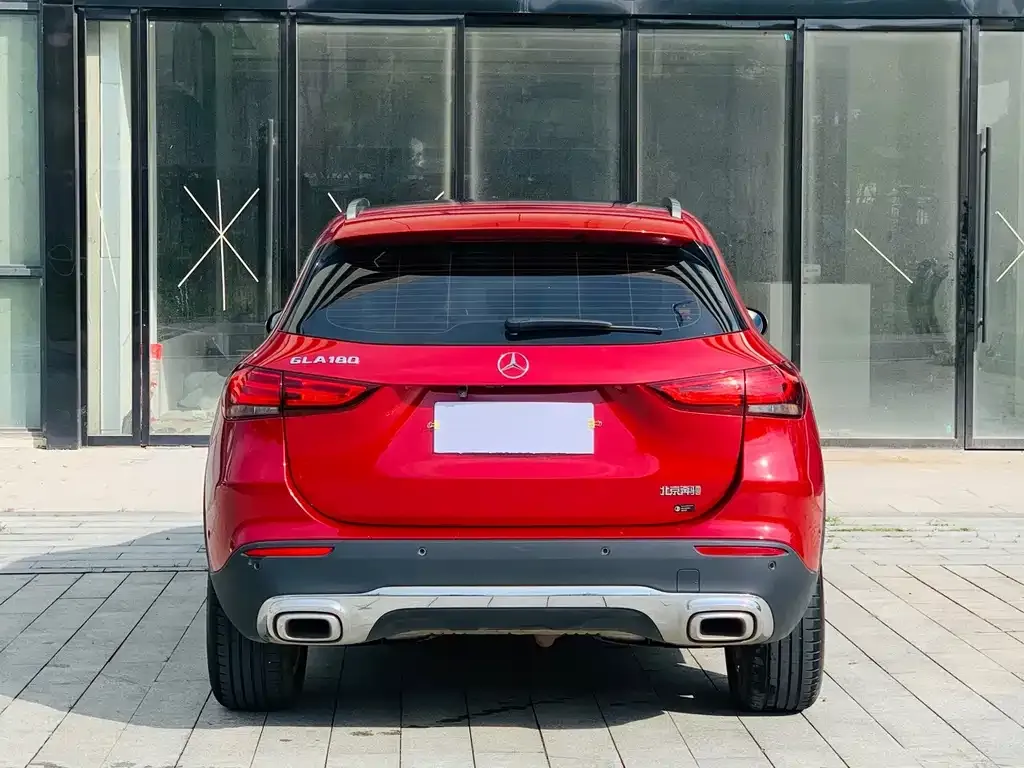 Mercedes-Benz GLA — фото 6
