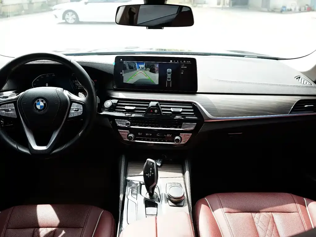 BMW 5 Series — фото 3