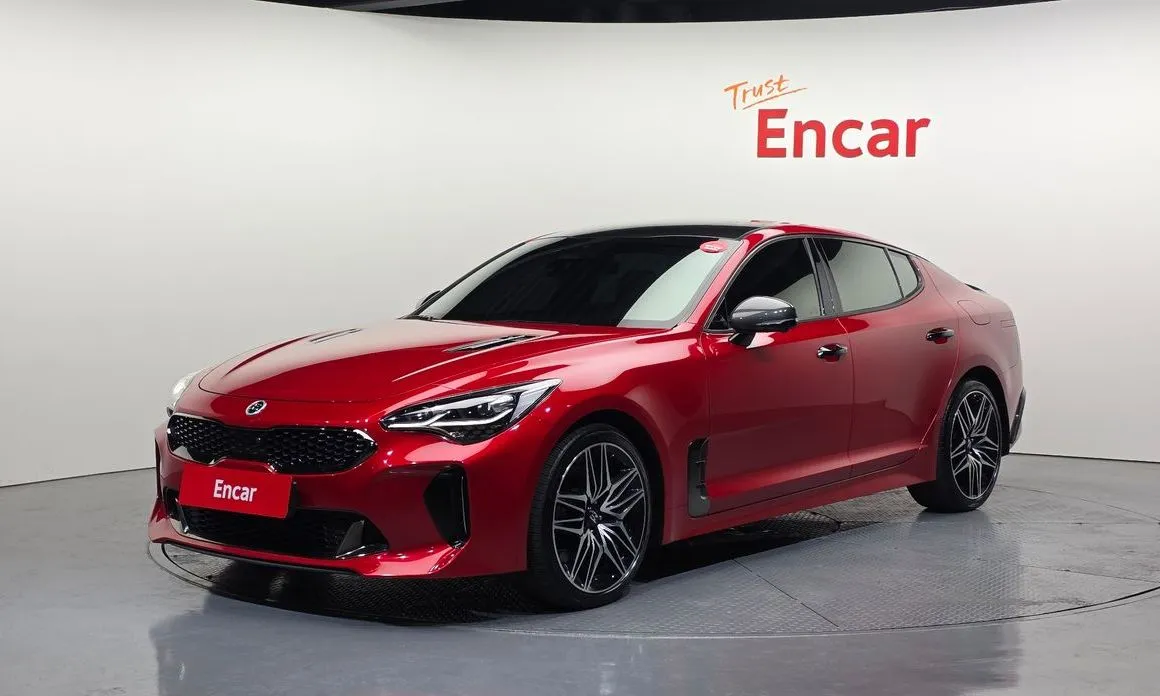 Kia Stinger — фото 1
