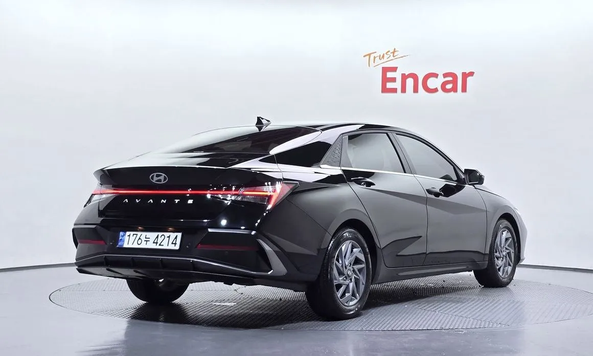 Hyundai AVANTE — фото 4