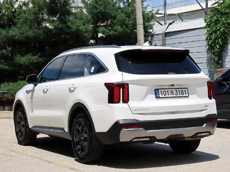 Kia Sorento — фото 5