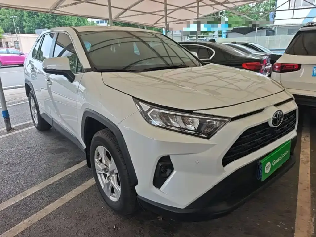 Toyota RAV4 — фото 2