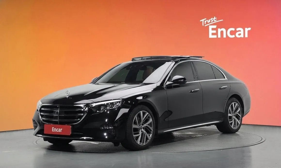 Mercedes-Benz E-Class — фото 1