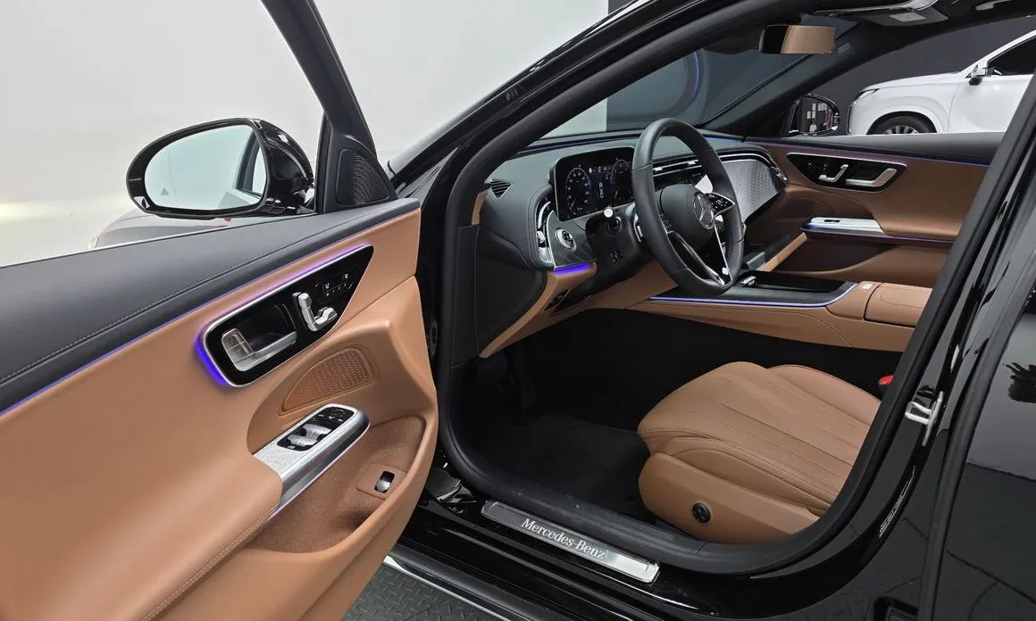 Mercedes-Benz E-Class — фото 10
