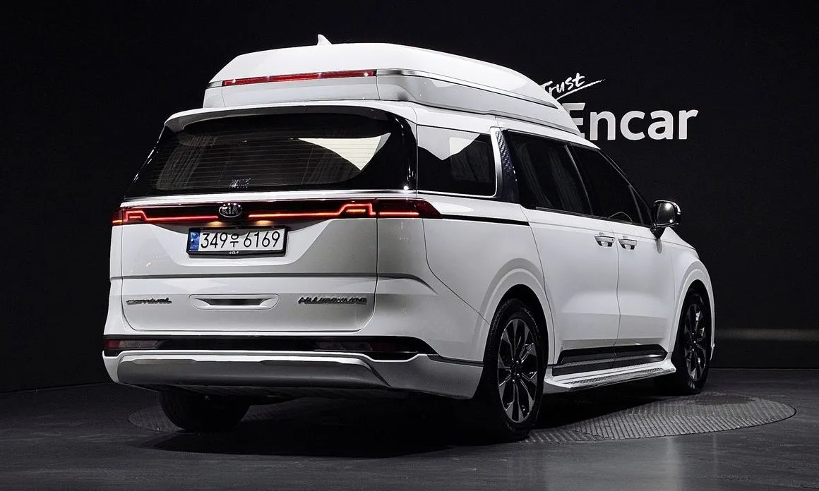 Kia Carnival — фото 10