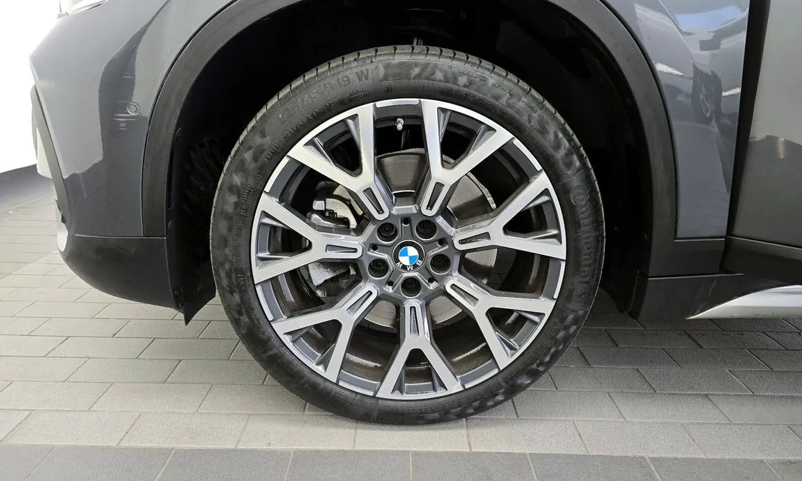 BMW X1 — фото 8