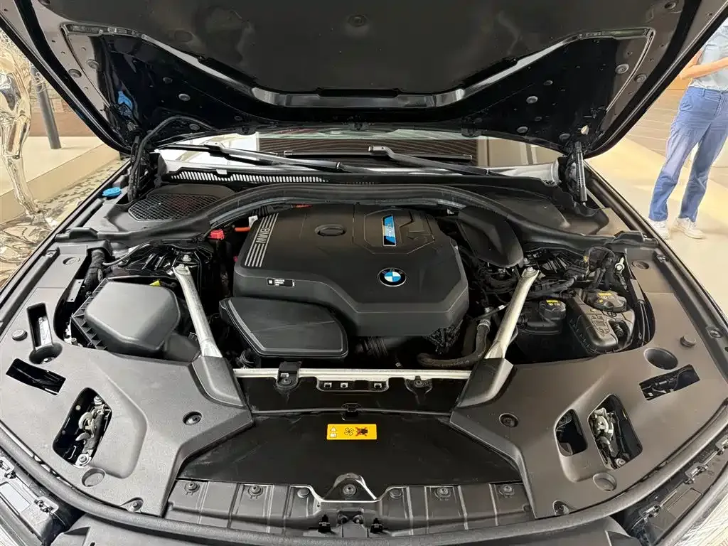 BMW 5 Series New Energy — фото 5