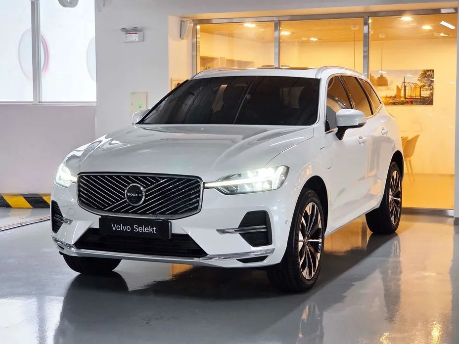 Volvo XC60 — фото 1