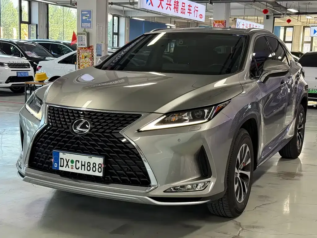 Lexus RX — фото 1