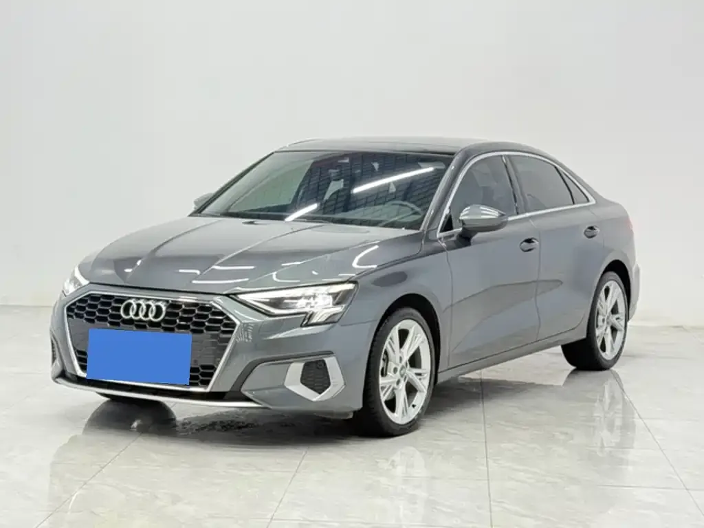 Audi A3 — фото 1
