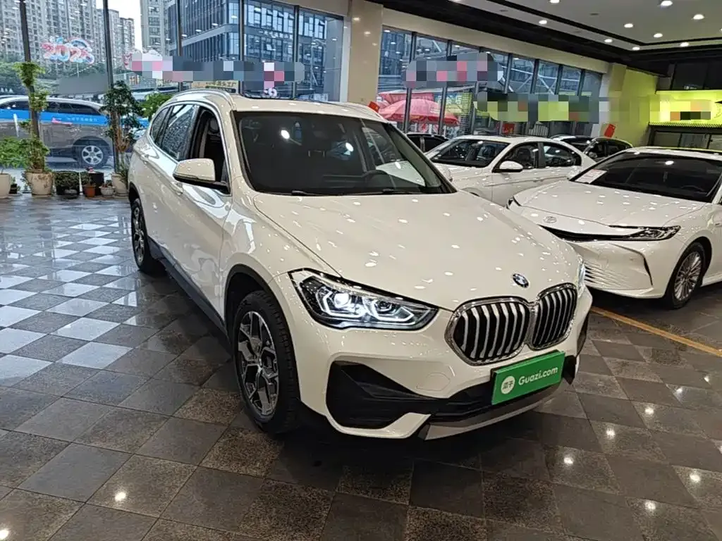 BMW X1 — фото 8