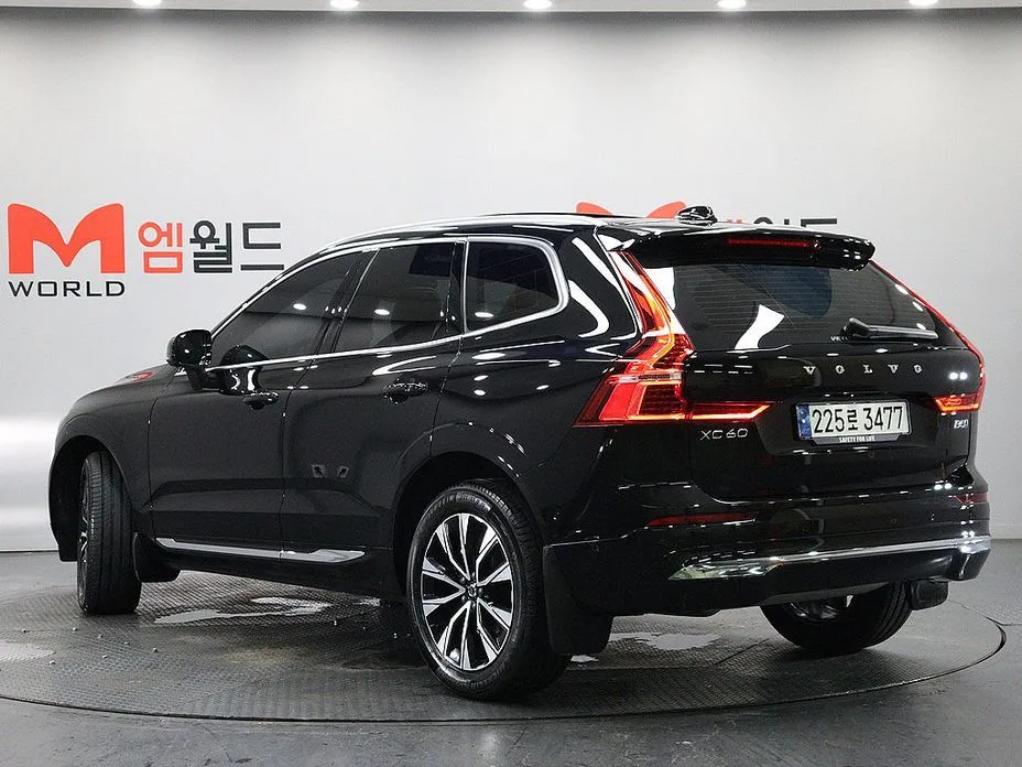 Volvo XC60 — фото 4