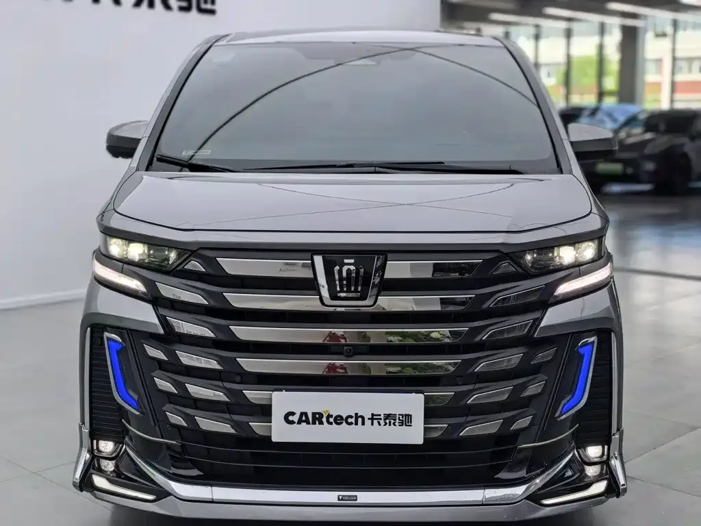 Toyota Vellfire — фото 6
