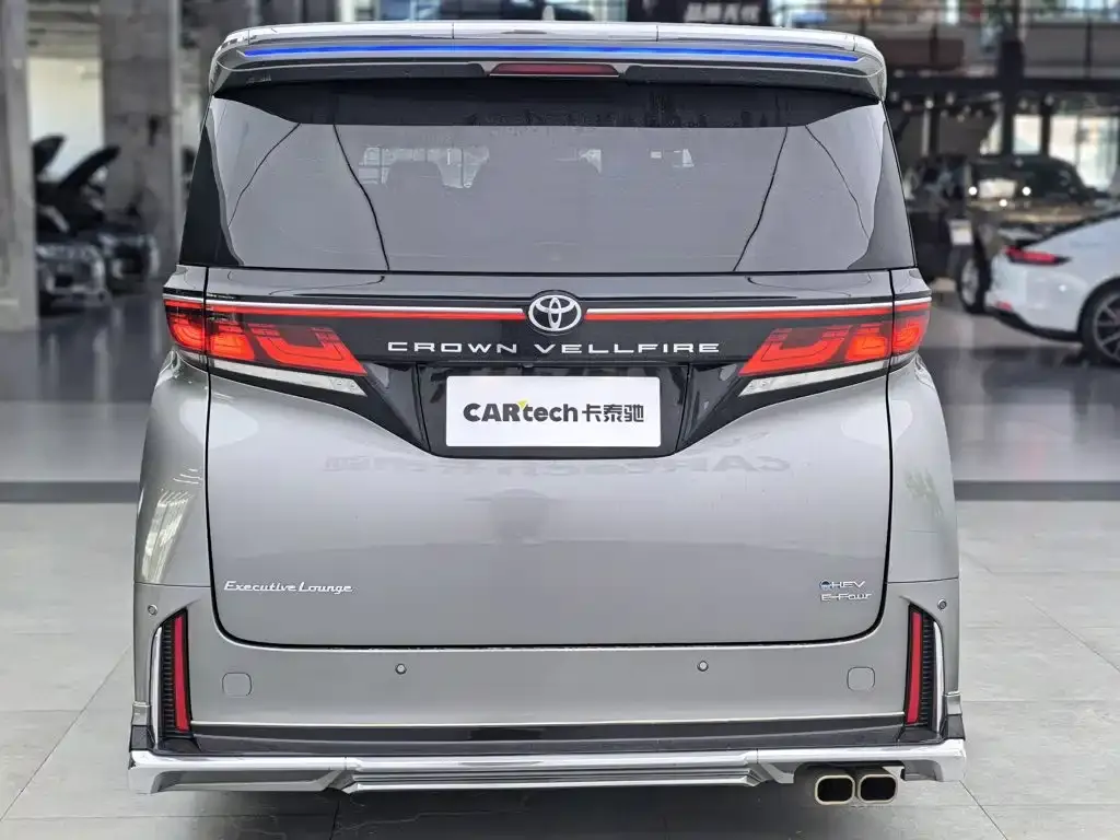 Toyota Vellfire — фото 7