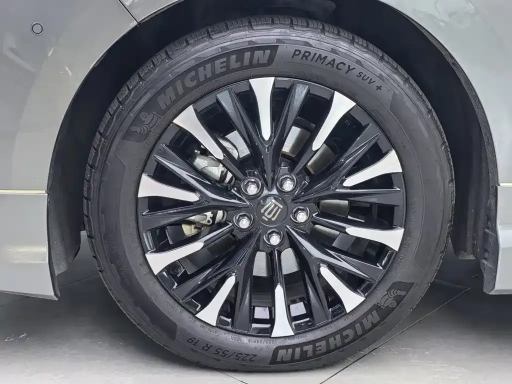 Toyota Vellfire — фото 9