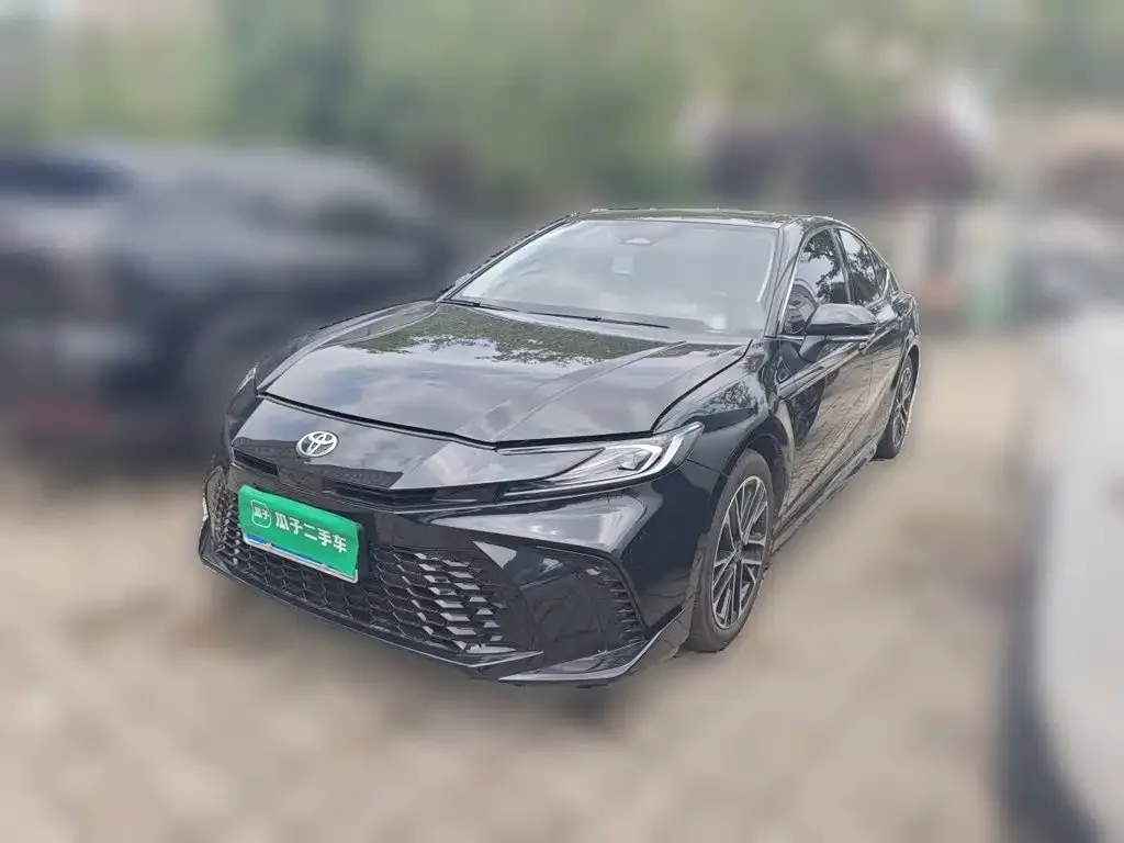 Toyota Camry — фото 4