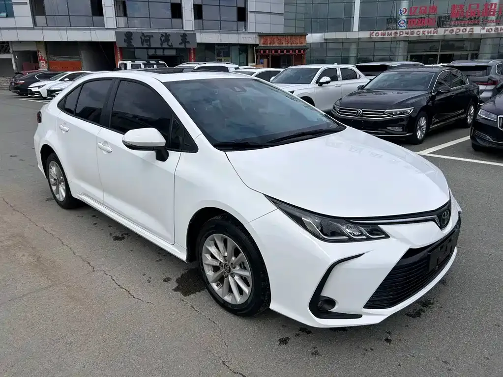 Toyota Corolla — фото 4