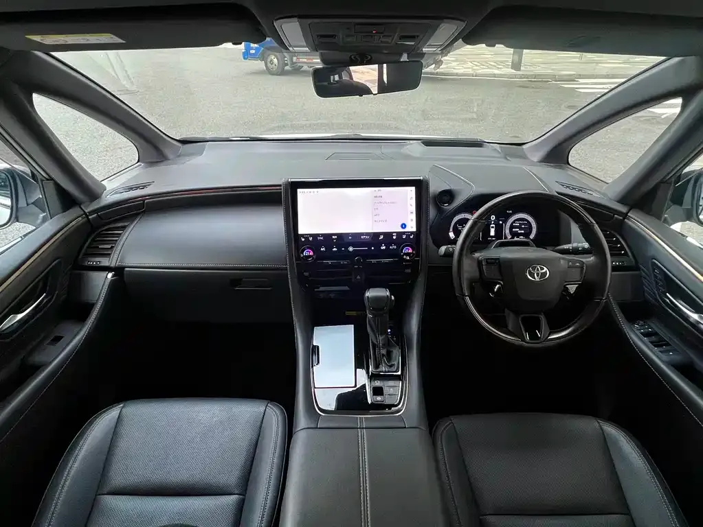 Toyota Alphard — фото 6