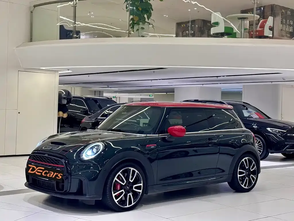 MINI JCW (John Cooper Works) — фото 1