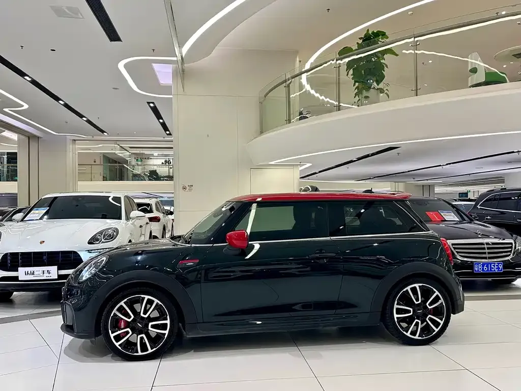 MINI JCW (John Cooper Works) — фото 6
